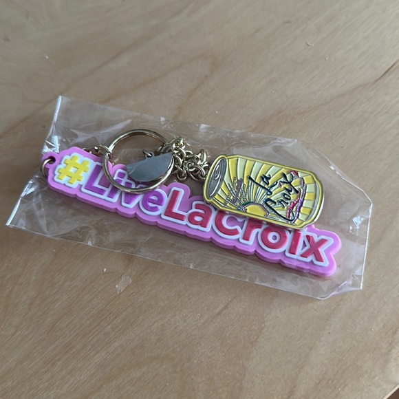 LaCroix #LiveLaCroix limoncello pink keychain NWT - Picture 1 of 2